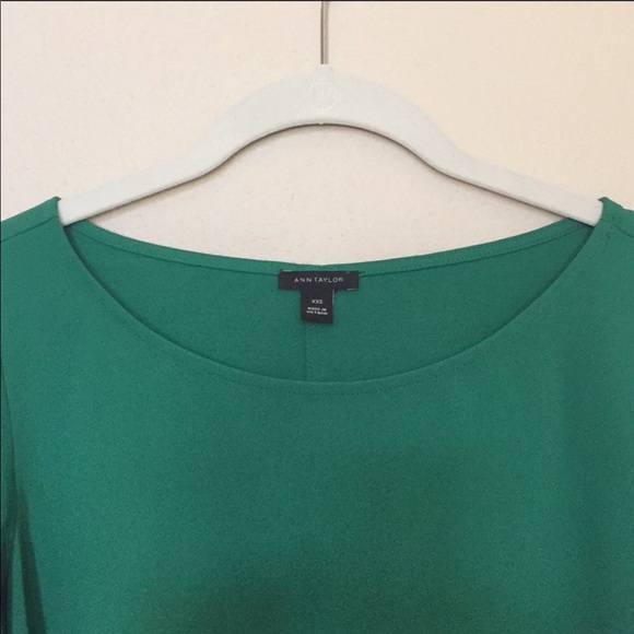 Long Flowy bell sleeve Ann Taylor Blouse XXS - Picture 4 of 6
